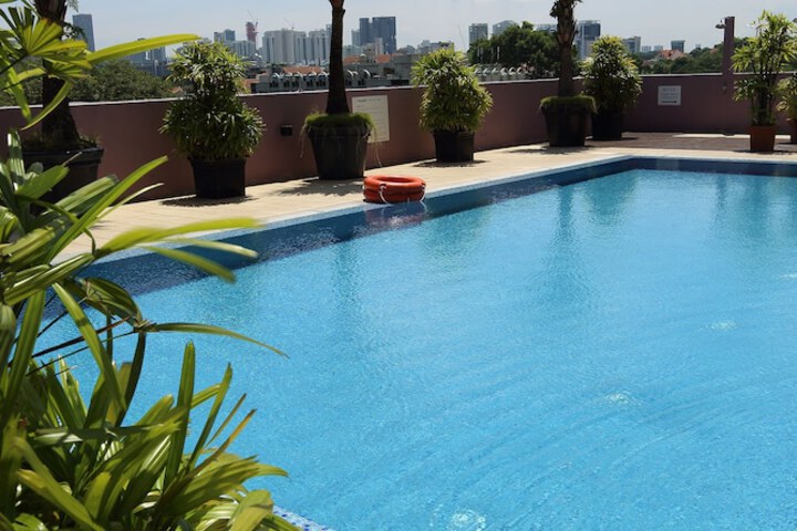 Pool Hotel