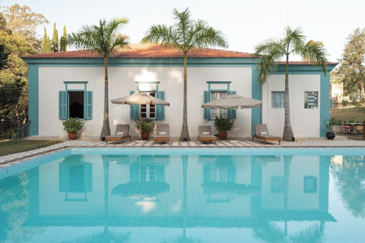 Pool 64 of 102