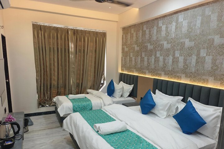 Room 15 of 28