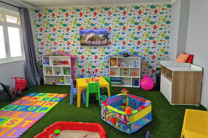 Childrens Activities 219 of 343