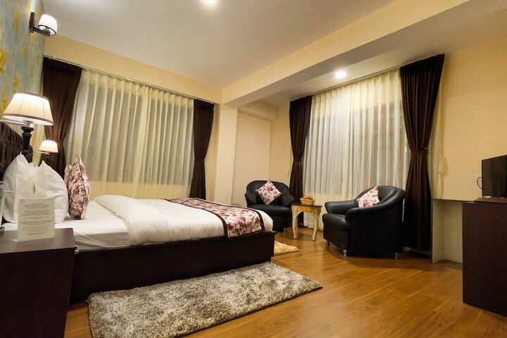Room 3 of 21