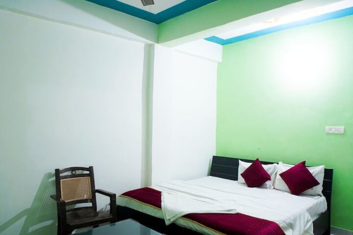 Room 17 of 27