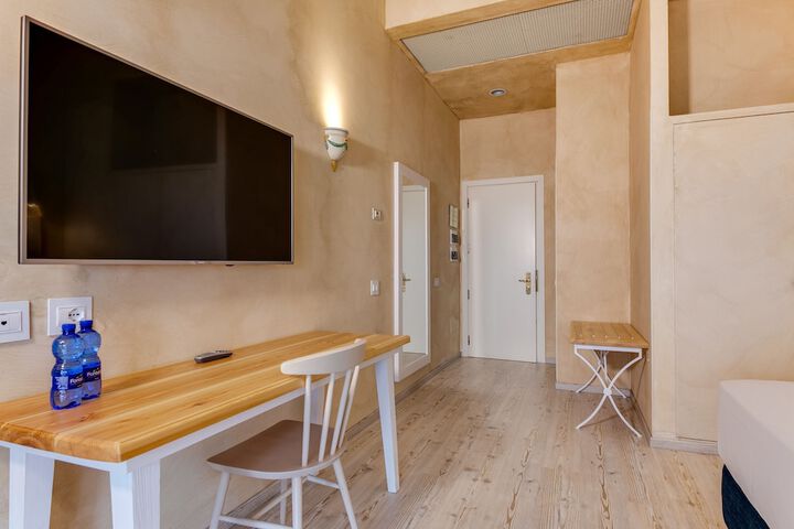 Room 16 of 135