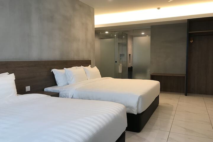 Room 32 of 58