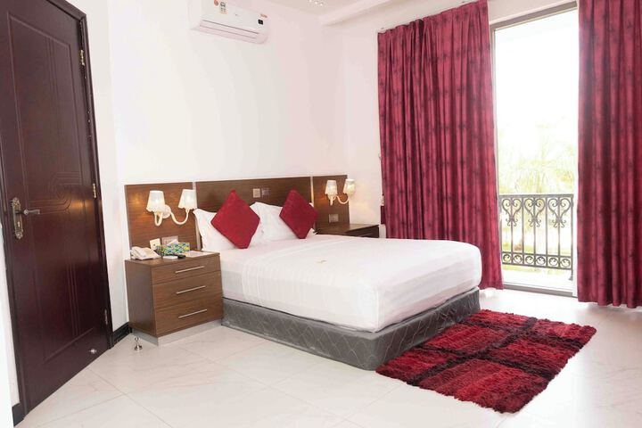Room 10 of 23