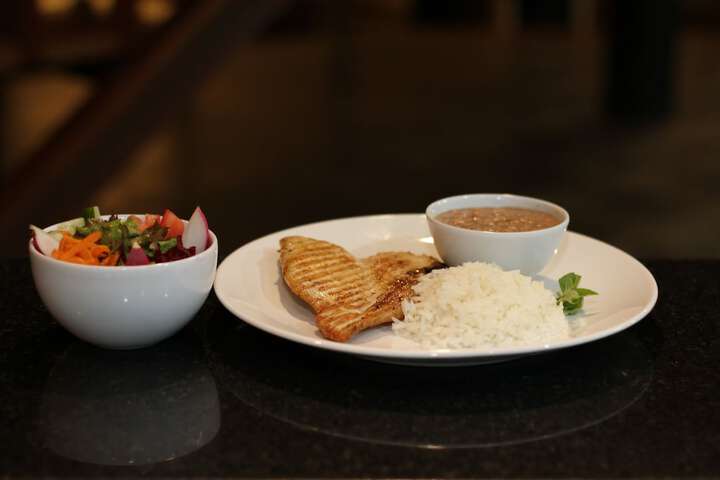 Dining 19 of 26