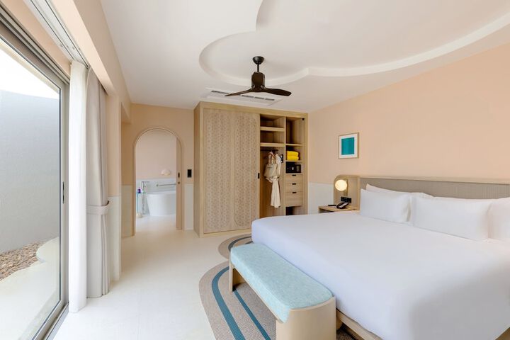 Room 52 of 131
