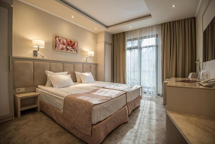 Room 12 of 54