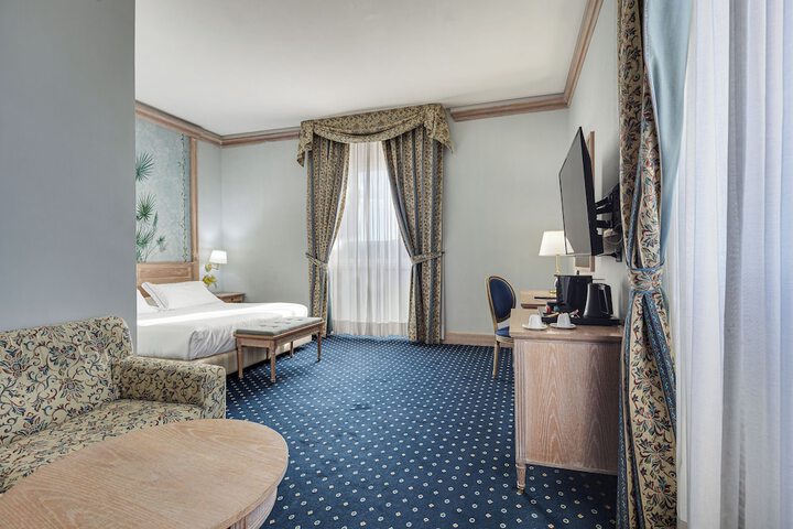 Room 16 of 62