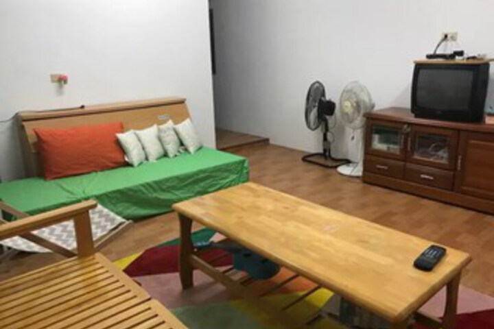 Room 11 of 12