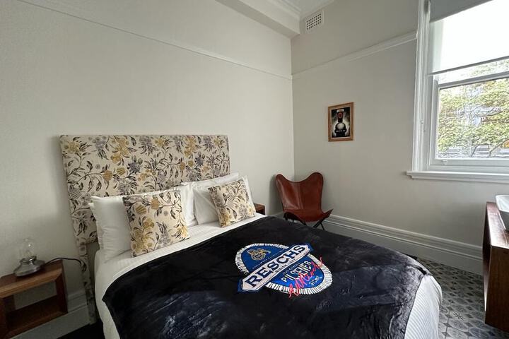 Room 8 of 27
