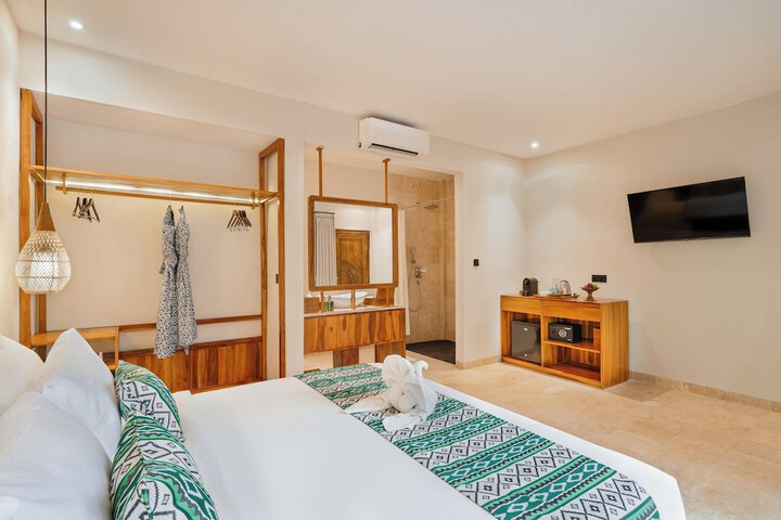 Room 48 of 113