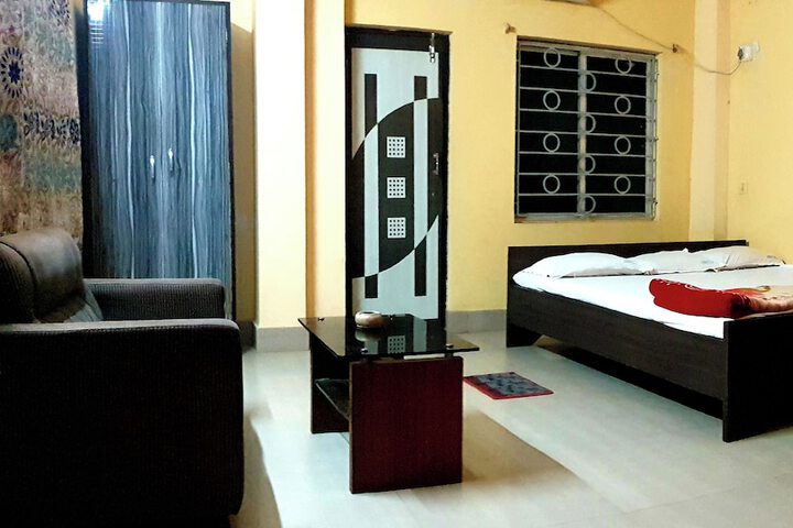 Room 4 of 34