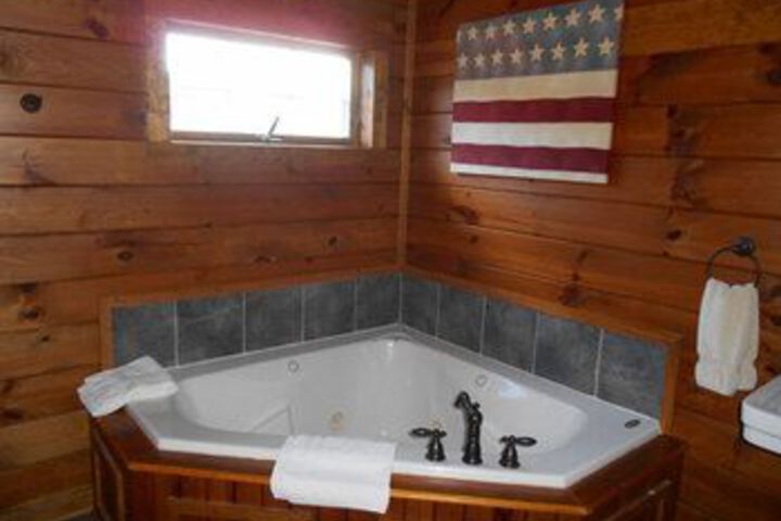 Hot Tub 79 of 94