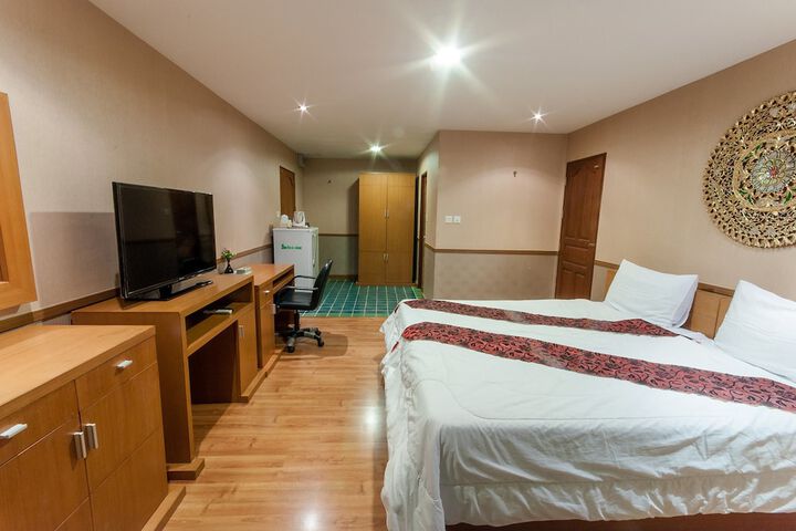 Room 4 of 35