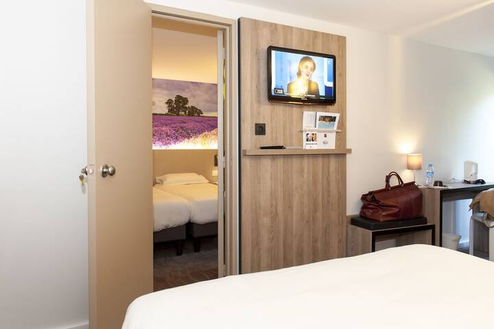 Room 6 of 39