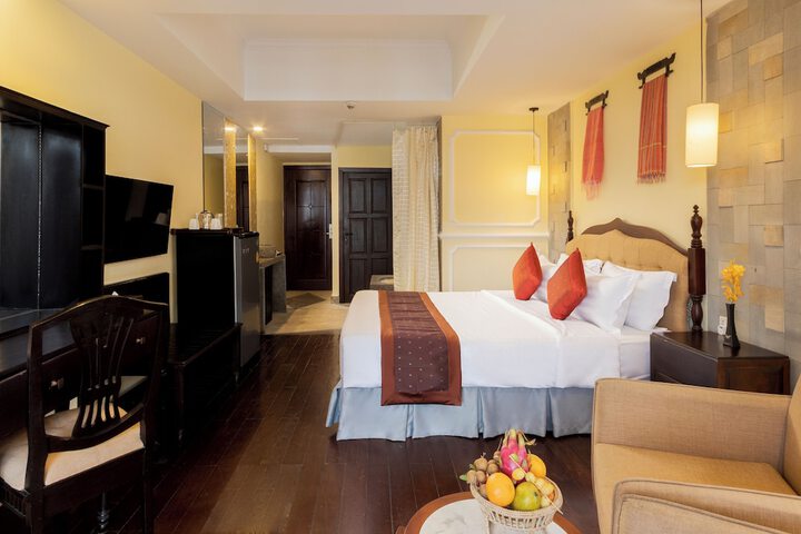 Room 6 of 37