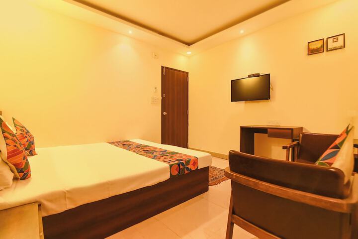 Room 17 of 24