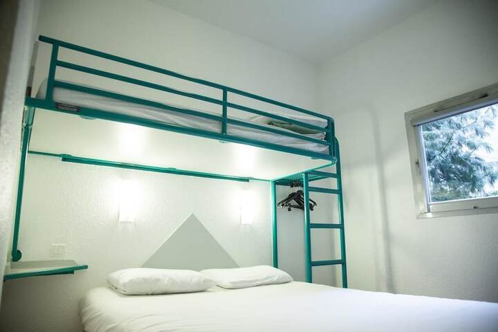 Room 5 of 41
