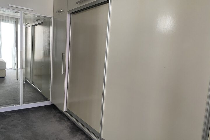 Room 15 of 403