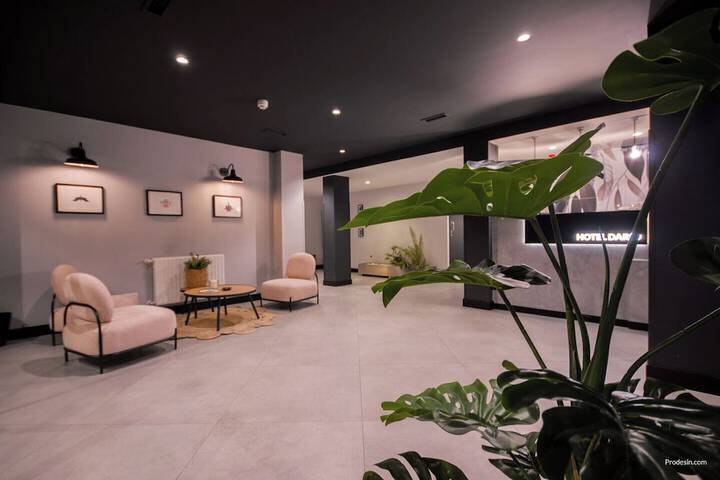 Hotel Interior 4 of 38