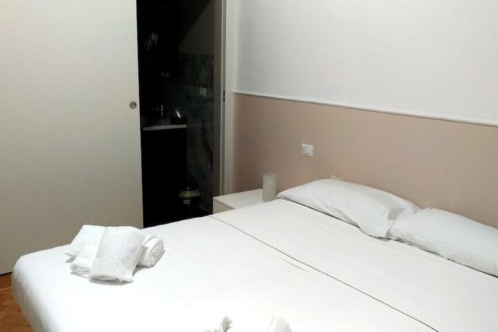 Room 9 of 64