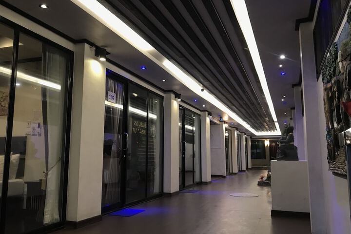 Ballroom/Hall 21 of 36