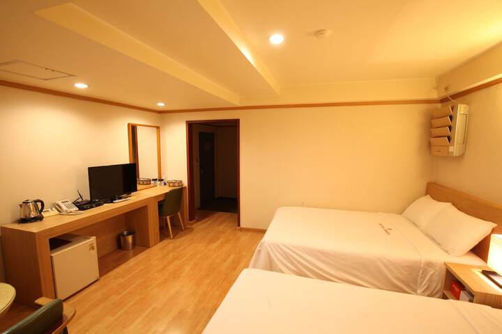 Room 19 of 60