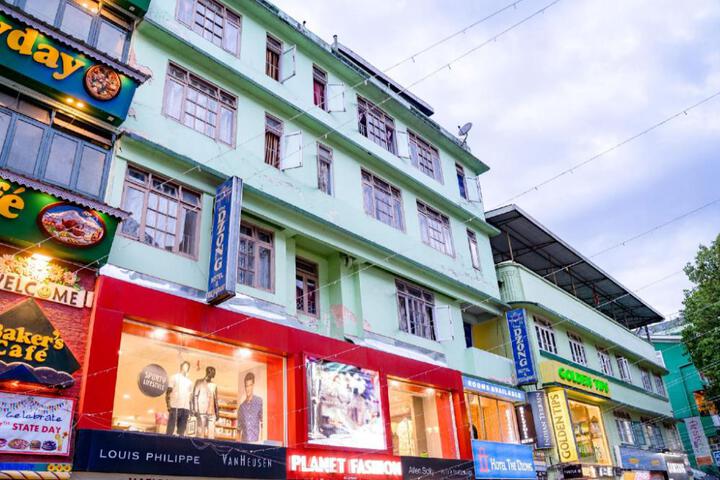 THE DZONG MG MARG