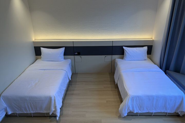 Room 18 of 71