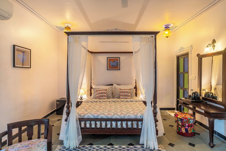 Room 8 of 68