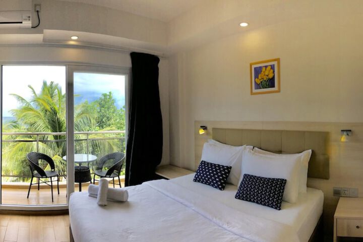 Room 6 of 37