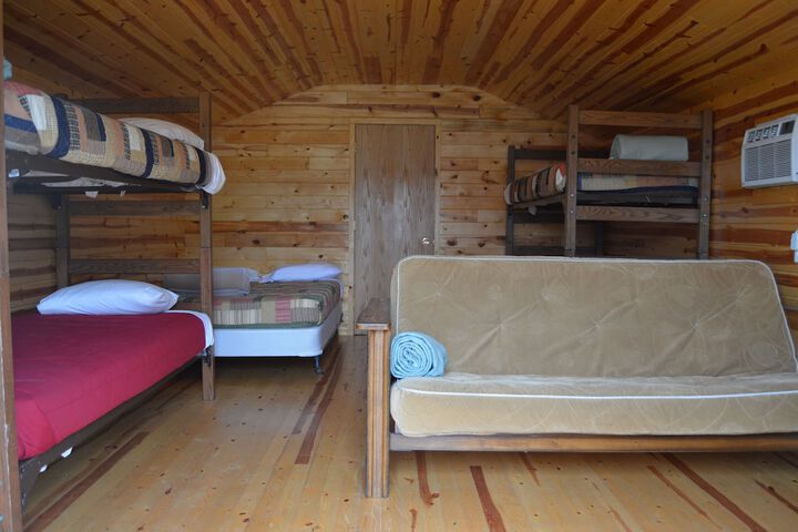 Room 8 of 109