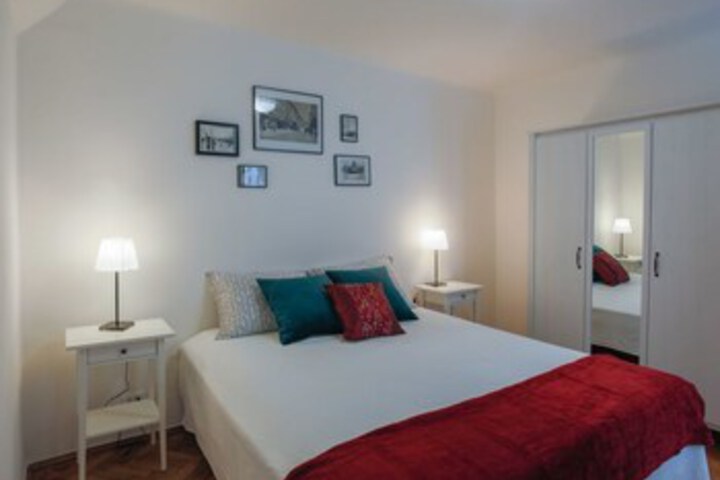 Room 13 of 22