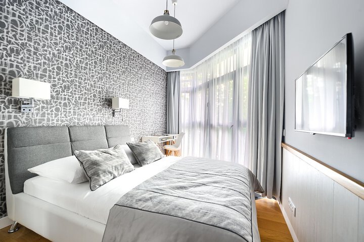 Room 48 of 272