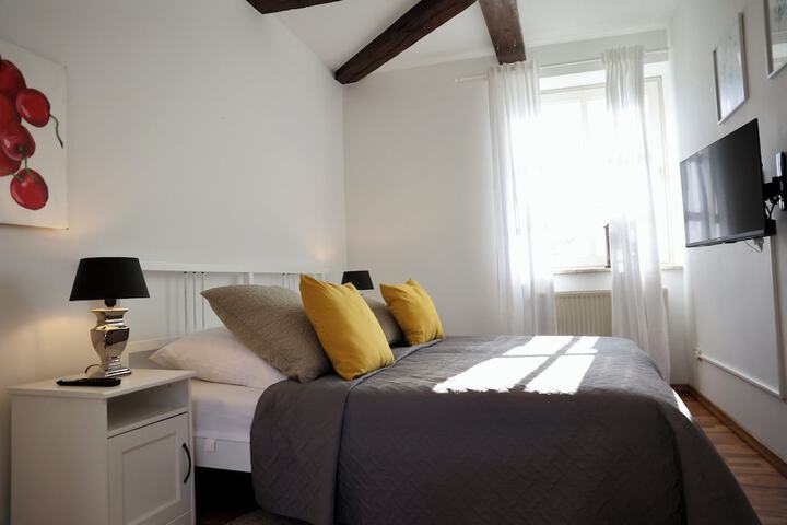 Room 47 of 238