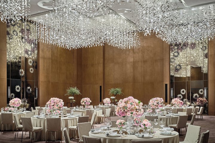 Ballroom/Hall 117 of 154