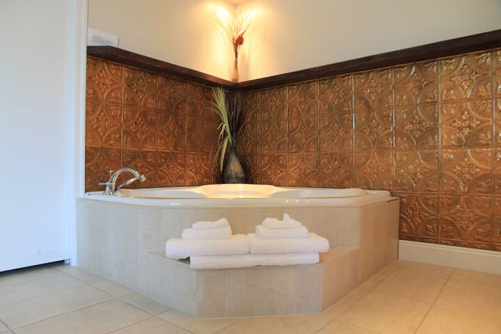 Hot Tub 42 of 69