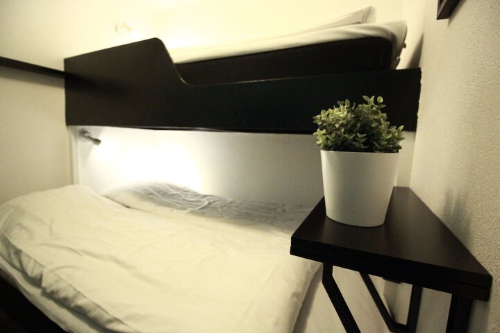 Room 7 of 49