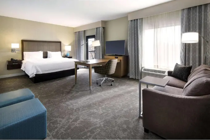 Room 4 of 11
