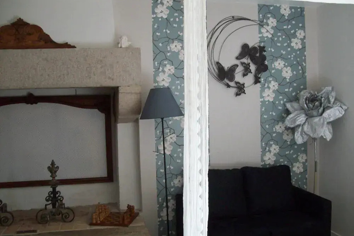 Room 4 of 17