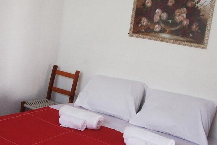 Room 17 of 34
