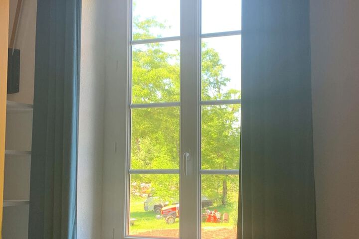Room 32 of 75
