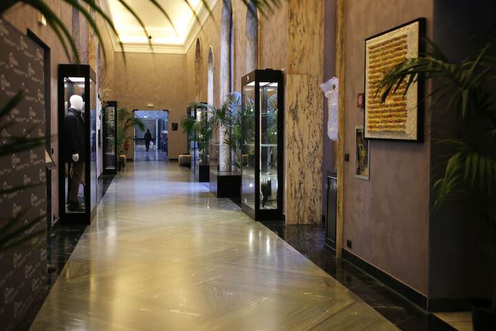 Guest Lobby