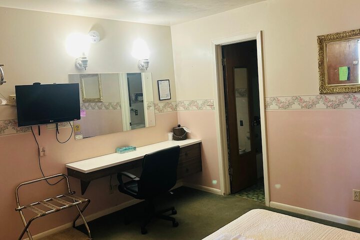 Room 17 of 59