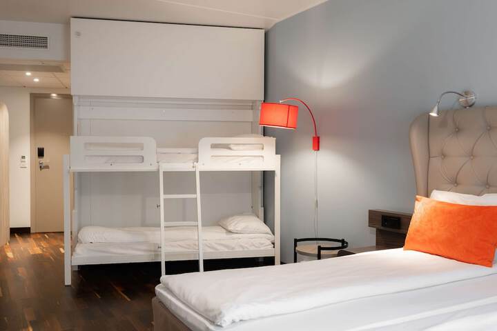 Room 28 of 55