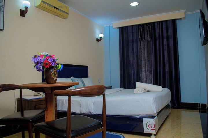 Room 13 of 151