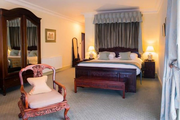 Room 18 of 51