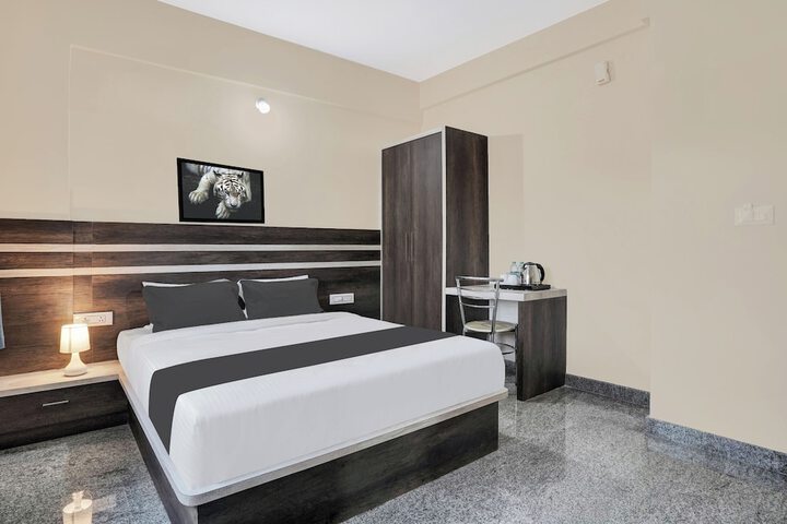Room 10 of 33