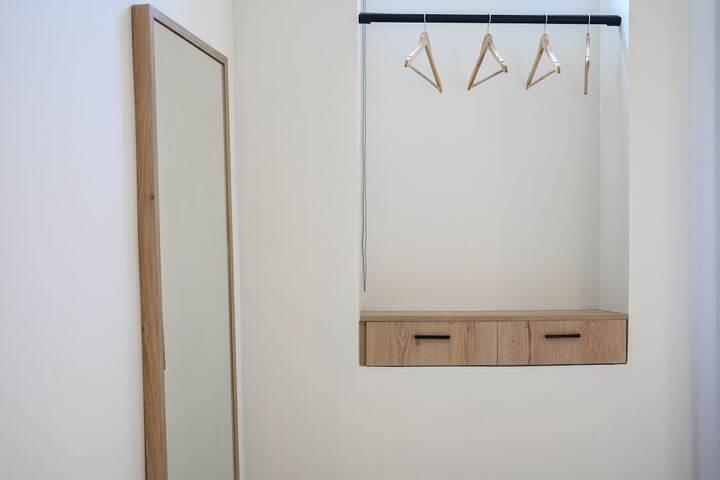 Room 6 of 78